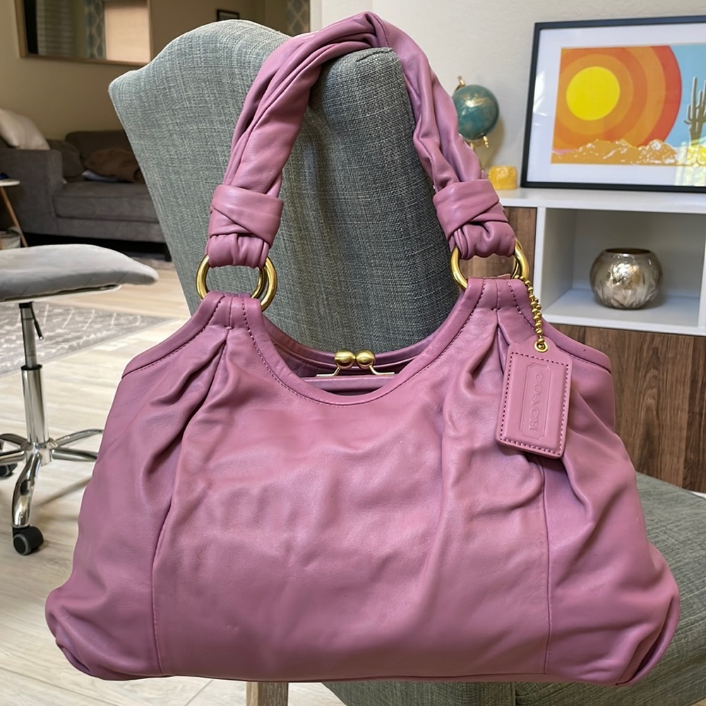 Beautiful lilac leather Coach bag